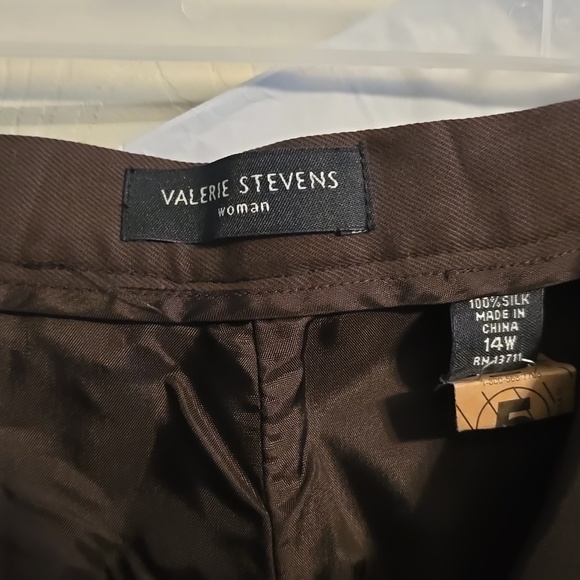 Pants and Skirt - Picture 2 of 7